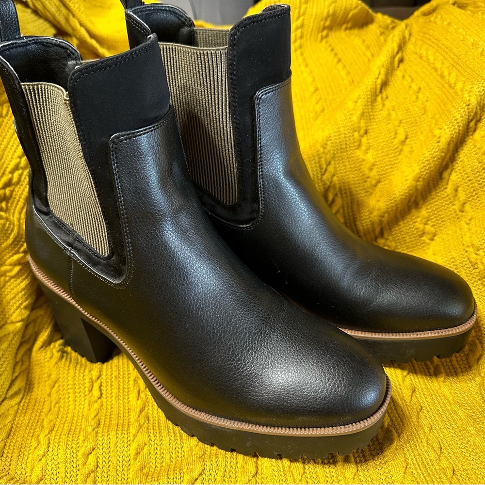 NWOT Chinese Laundry Women’s Boots 9.5